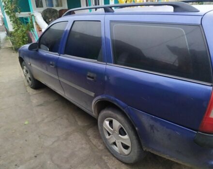 Синий Опель Вектра, объемом двигателя 2 л и пробегом 300 тыс. км за 2000 $, фото 4 на Automoto.ua