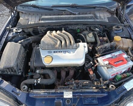 Синий Опель Вектра, объемом двигателя 1.6 л и пробегом 200 тыс. км за 678 $, фото 6 на Automoto.ua