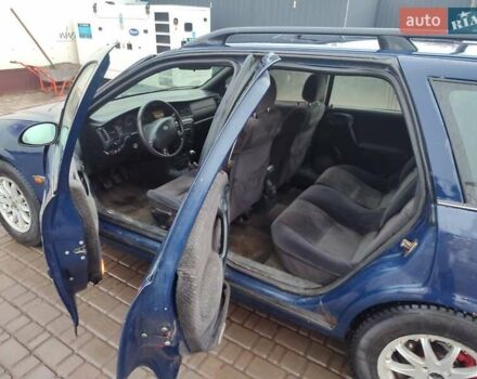 Синий Опель Вектра, объемом двигателя 1.6 л и пробегом 333 тыс. км за 1850 $, фото 1 на Automoto.ua