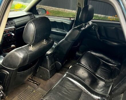 Синій Опель Вектра, об'ємом двигуна 2 л та пробігом 320 тис. км за 2000 $, фото 3 на Automoto.ua