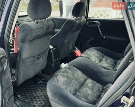 Синий Опель Вектра, объемом двигателя 1.8 л и пробегом 400 тыс. км за 1500 $, фото 3 на Automoto.ua