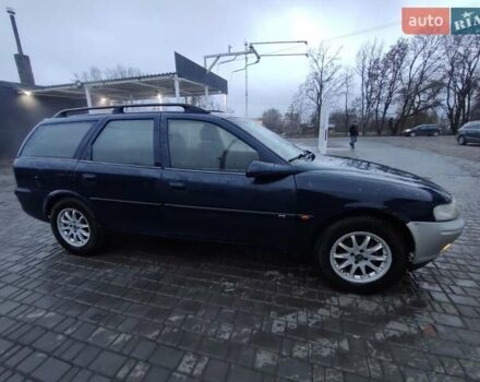 Синий Опель Вектра, объемом двигателя 1.6 л и пробегом 333 тыс. км за 1850 $, фото 2 на Automoto.ua