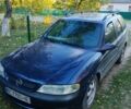 Синий Опель Вектра, объемом двигателя 1.8 л и пробегом 300 тыс. км за 1555 $, фото 1 на Automoto.ua