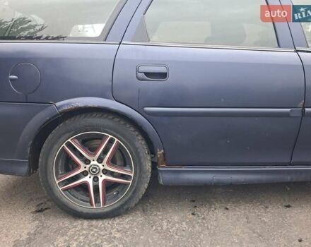 Синій Опель Вектра, об'ємом двигуна 2 л та пробігом 400 тис. км за 2300 $, фото 9 на Automoto.ua
