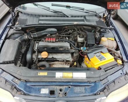 Синій Опель Вектра, об'ємом двигуна 1.8 л та пробігом 550 тис. км за 1600 $, фото 8 на Automoto.ua