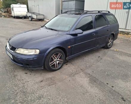 Синій Опель Вектра, об'ємом двигуна 2 л та пробігом 400 тис. км за 2300 $, фото 1 на Automoto.ua