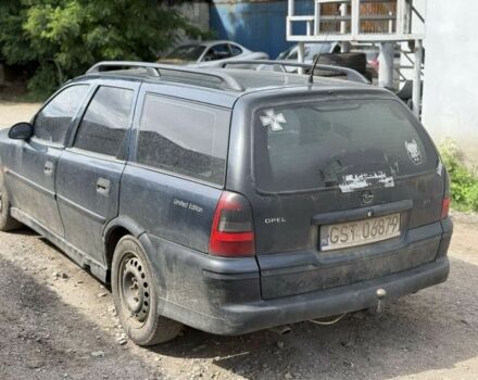 Синий Опель Вектра, объемом двигателя 2 л и пробегом 400 тыс. км за 600 $, фото 1 на Automoto.ua