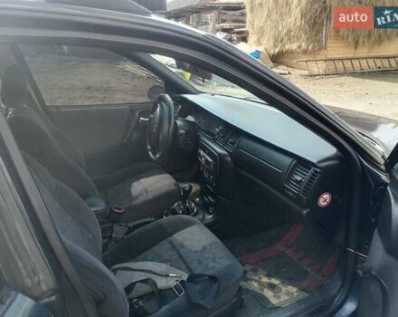 Синий Опель Вектра, объемом двигателя 2 л и пробегом 390 тыс. км за 1150 $, фото 1 на Automoto.ua