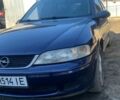 Синий Опель Вектра, объемом двигателя 2 л и пробегом 290 тыс. км за 2500 $, фото 1 на Automoto.ua