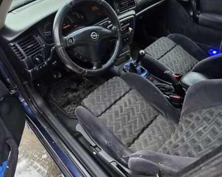 Синий Опель Вектра, объемом двигателя 1.8 л и пробегом 280 тыс. км за 2200 $, фото 7 на Automoto.ua