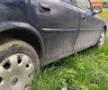 Синий Опель Вектра, объемом двигателя 2 л и пробегом 410 тыс. км за 2100 $, фото 4 на Automoto.ua