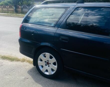 Синій Опель Вектра, об'ємом двигуна 2 л та пробігом 300 тис. км за 1800 $, фото 3 на Automoto.ua