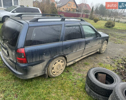 Синий Опель Вектра, объемом двигателя 1.8 л и пробегом 223 тыс. км за 750 $, фото 4 на Automoto.ua