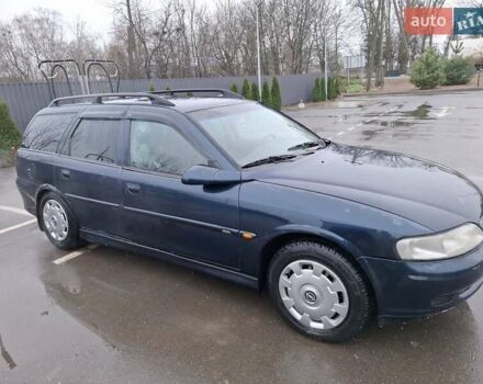 Синий Опель Вектра, объемом двигателя 1.8 л и пробегом 335 тыс. км за 1850 $, фото 2 на Automoto.ua