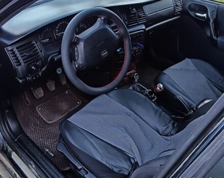 Опель Вектра 2000 в Владимирце на Automoto.ua Синий Опель Вектра, объемом двигателя 1.6 л и пробегом 555 тыс. км за 1750 $, фото 3 на Automoto.ua