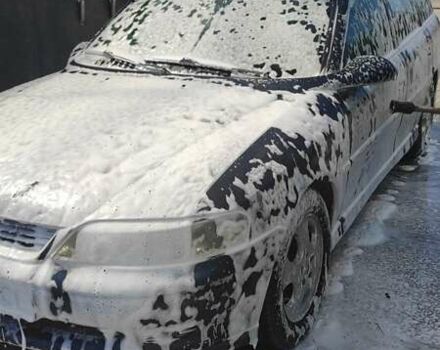 Синій Опель Вектра, об'ємом двигуна 1.8 л та пробігом 228 тис. км за 2919 $, фото 3 на Automoto.ua