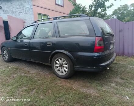 Синий Опель Вектра, объемом двигателя 2 л и пробегом 245 тыс. км за 1500 $, фото 1 на Automoto.ua