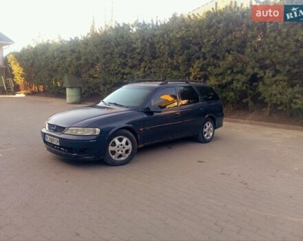 Синий Опель Вектра, объемом двигателя 2.17 л и пробегом 377 тыс. км за 1300 $, фото 1 на Automoto.ua