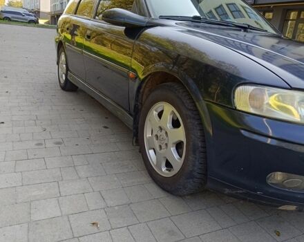 Синій Опель Вектра, об'ємом двигуна 1.8 л та пробігом 312 тис. км за 2600 $, фото 3 на Automoto.ua
