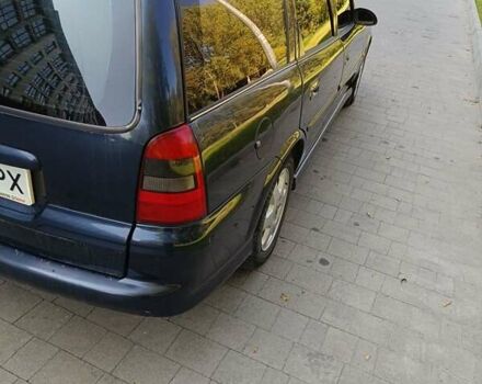 Синий Опель Вектра, объемом двигателя 1.8 л и пробегом 312 тыс. км за 2550 $, фото 3 на Automoto.ua