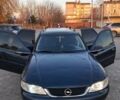 Синий Опель Вектра, объемом двигателя 2 л и пробегом 400 тыс. км за 2700 $, фото 6 на Automoto.ua