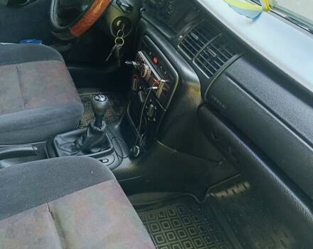 Синий Опель Вектра, объемом двигателя 1.8 л и пробегом 312 тыс. км за 2550 $, фото 5 на Automoto.ua