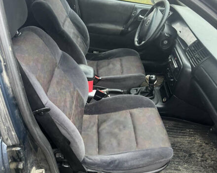 Синий Опель Вектра, объемом двигателя 1.8 л и пробегом 223 тыс. км за 750 $, фото 7 на Automoto.ua