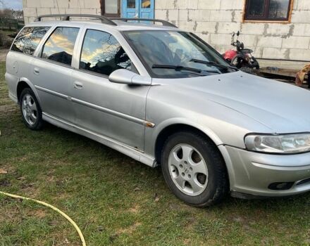 Синий Опель Вектра, объемом двигателя 2.2 л и пробегом 278 тыс. км за 2400 $, фото 2 на Automoto.ua