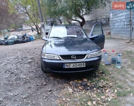 Синій Опель Вектра, об'ємом двигуна 2.2 л та пробігом 285 тис. км за 1700 $, фото 3 на Automoto.ua