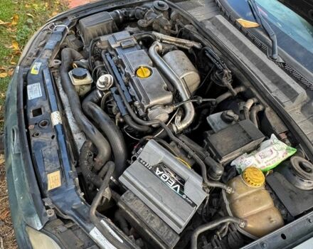 Синий Опель Вектра, объемом двигателя 2 л и пробегом 111 тыс. км за 1000 $, фото 5 на Automoto.ua