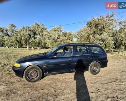 Синий Опель Вектра, объемом двигателя 2 л и пробегом 332 тыс. км за 2500 $, фото 3 на Automoto.ua