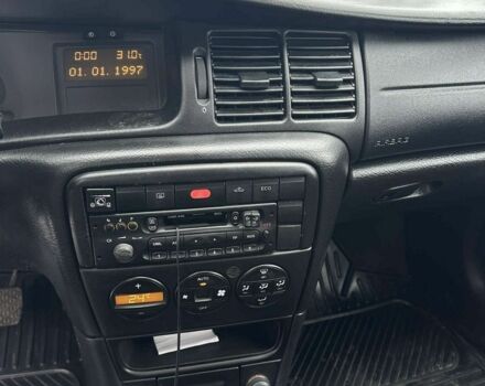 Синій Опель Вектра, об'ємом двигуна 1.8 л та пробігом 228 тис. км за 2355 $, фото 2 на Automoto.ua