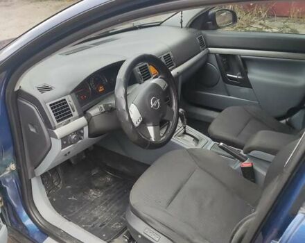 Синий Опель Вектра, объемом двигателя 2.17 л и пробегом 356 тыс. км за 3600 $, фото 8 на Automoto.ua