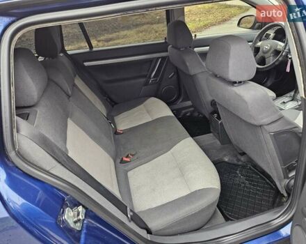 Синий Опель Вектра, объемом двигателя 2.17 л и пробегом 350 тыс. км за 3999 $, фото 18 на Automoto.ua