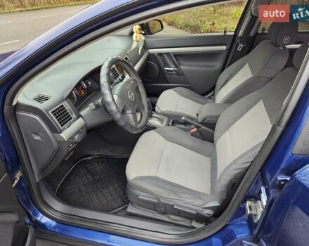 Синий Опель Вектра, объемом двигателя 2.17 л и пробегом 350 тыс. км за 3999 $, фото 26 на Automoto.ua
