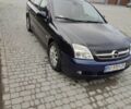 Синий Опель Вектра, объемом двигателя 1.9 л и пробегом 357 тыс. км за 3800 $, фото 1 на Automoto.ua