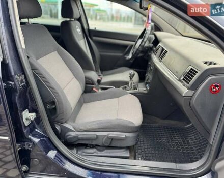 Синий Опель Вектра, объемом двигателя 1.9 л и пробегом 310 тыс. км за 2999 $, фото 10 на Automoto.ua