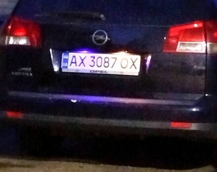 Синий Опель Вектра, объемом двигателя 2.2 л и пробегом 240 тыс. км за 4000 $, фото 2 на Automoto.ua