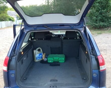 Синий Опель Вектра, объемом двигателя 1.9 л и пробегом 285 тыс. км за 5400 $, фото 5 на Automoto.ua