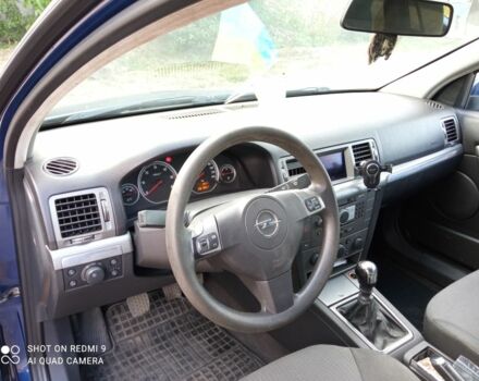 Синий Опель Вектра, объемом двигателя 1.9 л и пробегом 285 тыс. км за 5400 $, фото 3 на Automoto.ua