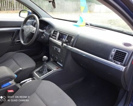 Синий Опель Вектра, объемом двигателя 1.9 л и пробегом 285 тыс. км за 5400 $, фото 1 на Automoto.ua