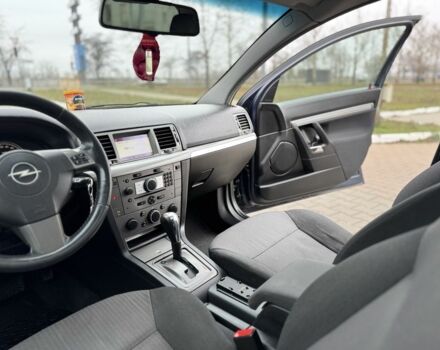 Синий Опель Вектра, объемом двигателя 1.9 л и пробегом 279 тыс. км за 2899 $, фото 6 на Automoto.ua