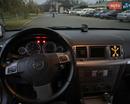 Синий Опель Вектра, объемом двигателя 1.9 л и пробегом 275 тыс. км за 5500 $, фото 16 на Automoto.ua