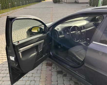 Синий Опель Вектра, объемом двигателя 1.9 л и пробегом 319 тыс. км за 5000 $, фото 13 на Automoto.ua