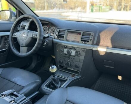 Синий Опель Вектра, объемом двигателя 1.9 л и пробегом 303 тыс. км за 2600 $, фото 5 на Automoto.ua