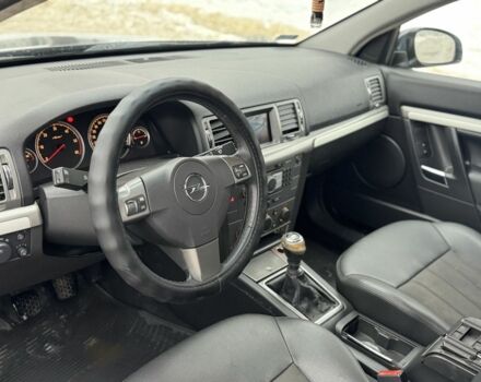 Синий Опель Вектра, объемом двигателя 1.9 л и пробегом 303 тыс. км за 2400 $, фото 4 на Automoto.ua