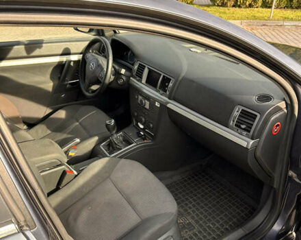 Синий Опель Вектра, объемом двигателя 1.9 л и пробегом 319 тыс. км за 5000 $, фото 16 на Automoto.ua