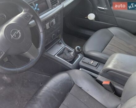 Синий Опель Вектра, объемом двигателя 1.9 л и пробегом 350 тыс. км за 3500 $, фото 4 на Automoto.ua