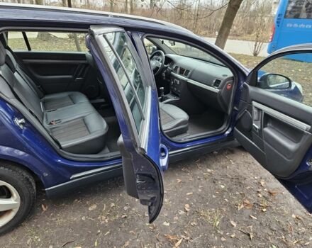 Синий Опель Вектра, объемом двигателя 1.9 л и пробегом 380 тыс. км за 2450 $, фото 6 на Automoto.ua