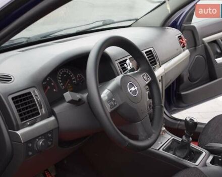 Синий Опель Вектра, объемом двигателя 1.9 л и пробегом 304 тыс. км за 4800 $, фото 9 на Automoto.ua